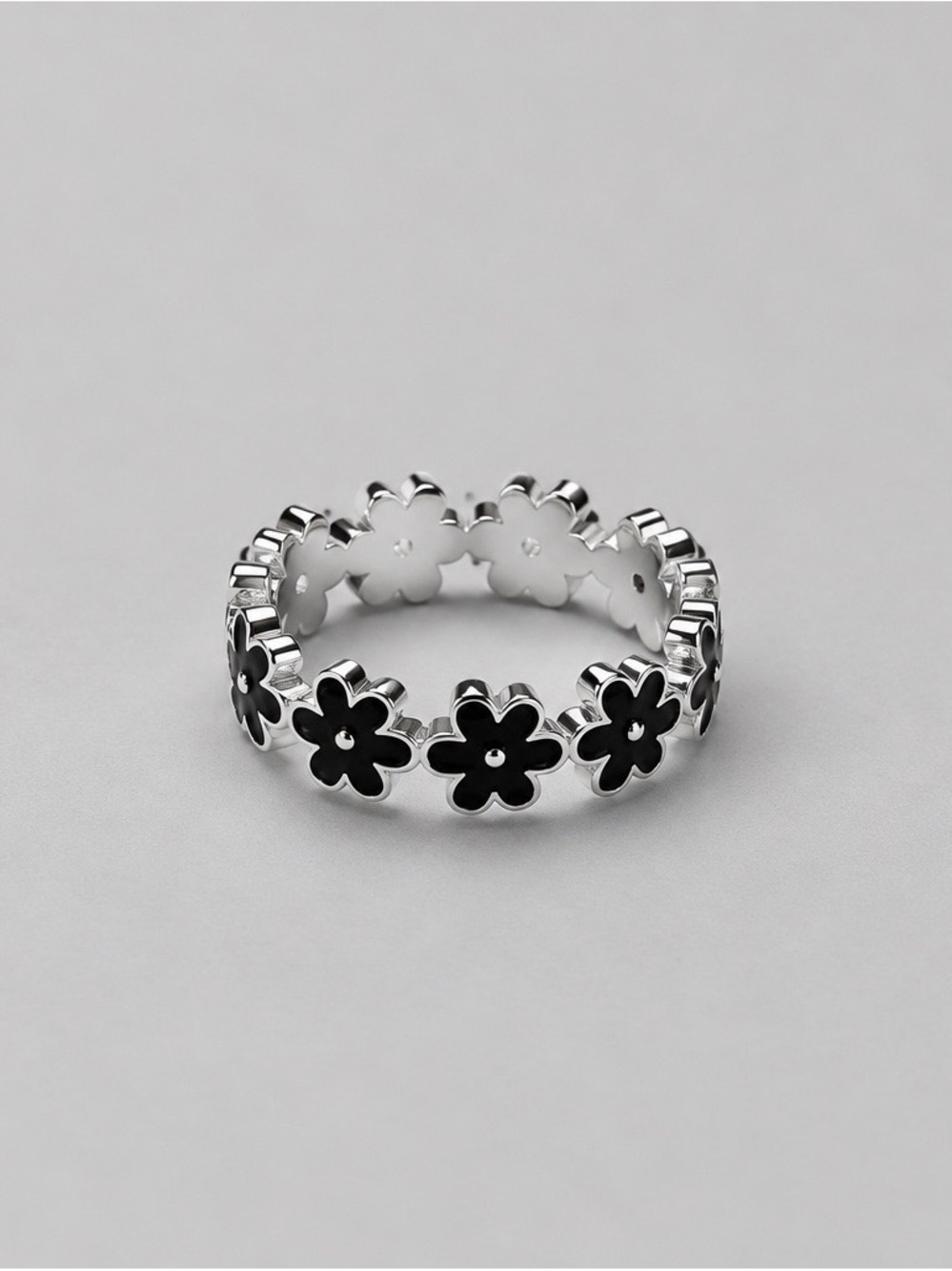 2393-52 925 Sterling Silver Black Enamel Floral Daisy Adjustable Ring